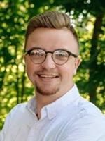 Store Manager: James