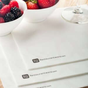 HOT DOGS MADE WITH TURKEY AND CHICKEN, P | Styled