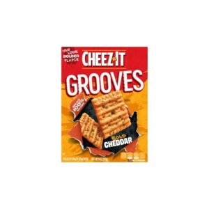 Bold Cheddar Grooves Crackers | IPG