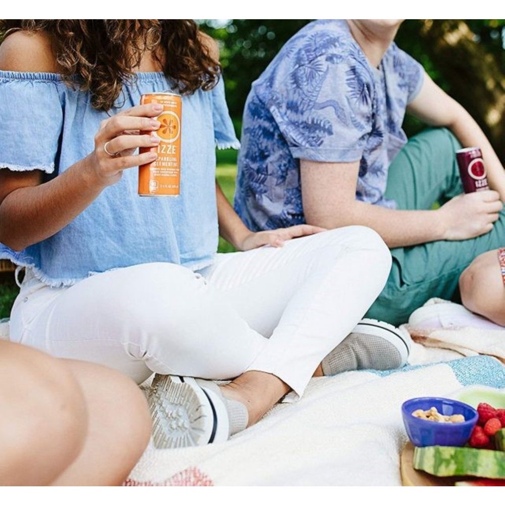 JUICE SPRKL PCH 24-8.4FLZ IZZE - Gordon Restaurant Market
