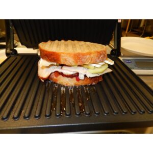 TURKEY BRST CKD SKN-ON 9.5#AVG | PWB